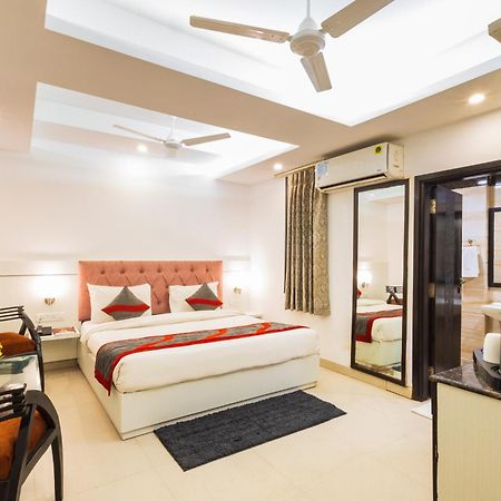 Hotel The Gold Inn - Karol Bagh Delhi ภายนอก รูปภาพ