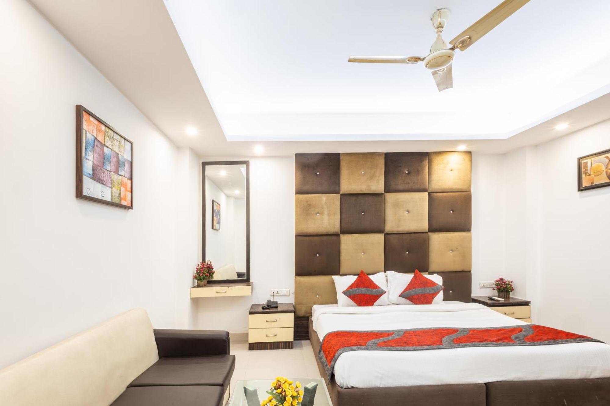 Hotel The Gold Inn - Karol Bagh Delhi ภายนอก รูปภาพ
