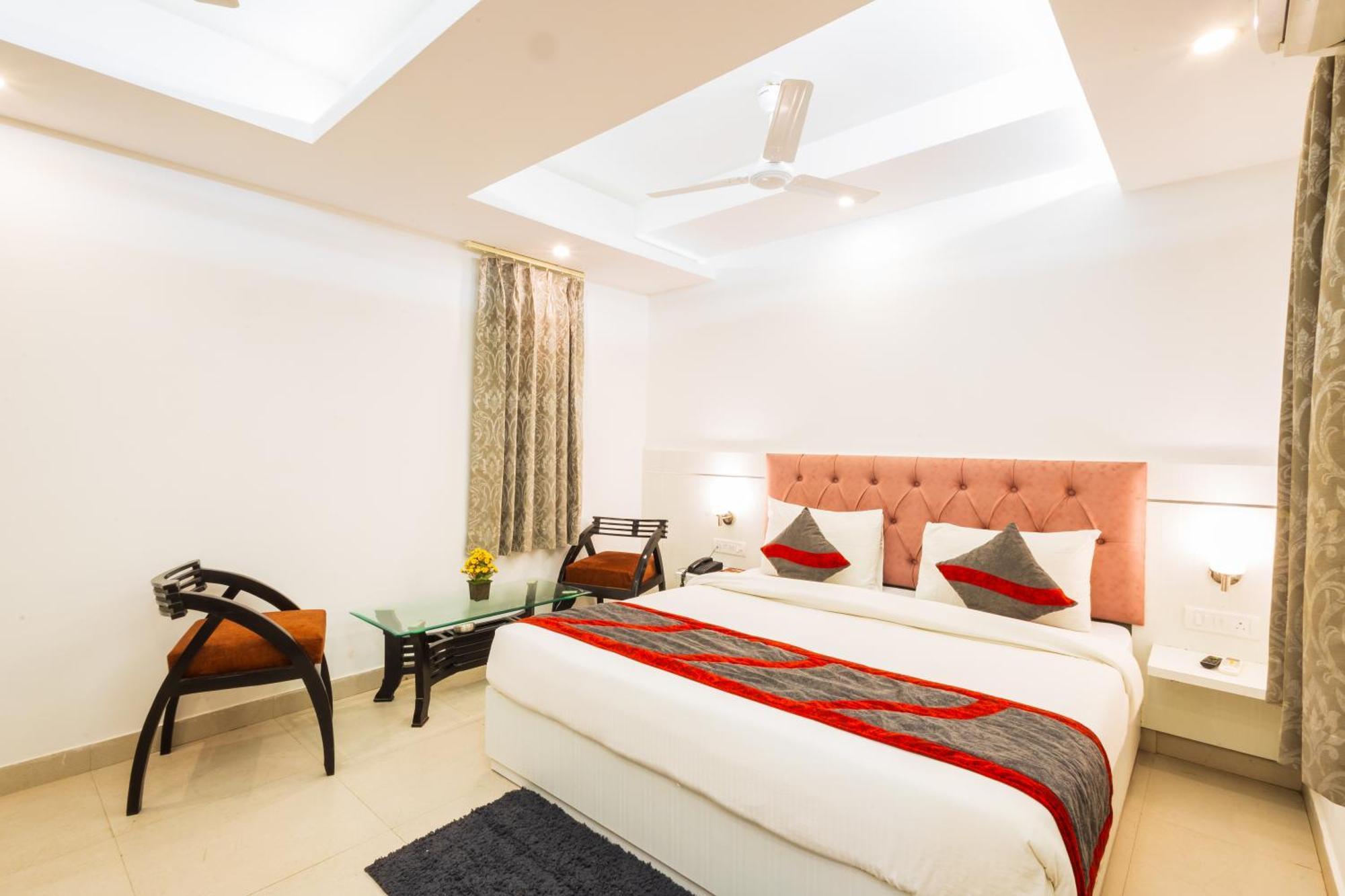Hotel The Gold Inn - Karol Bagh Delhi ภายนอก รูปภาพ