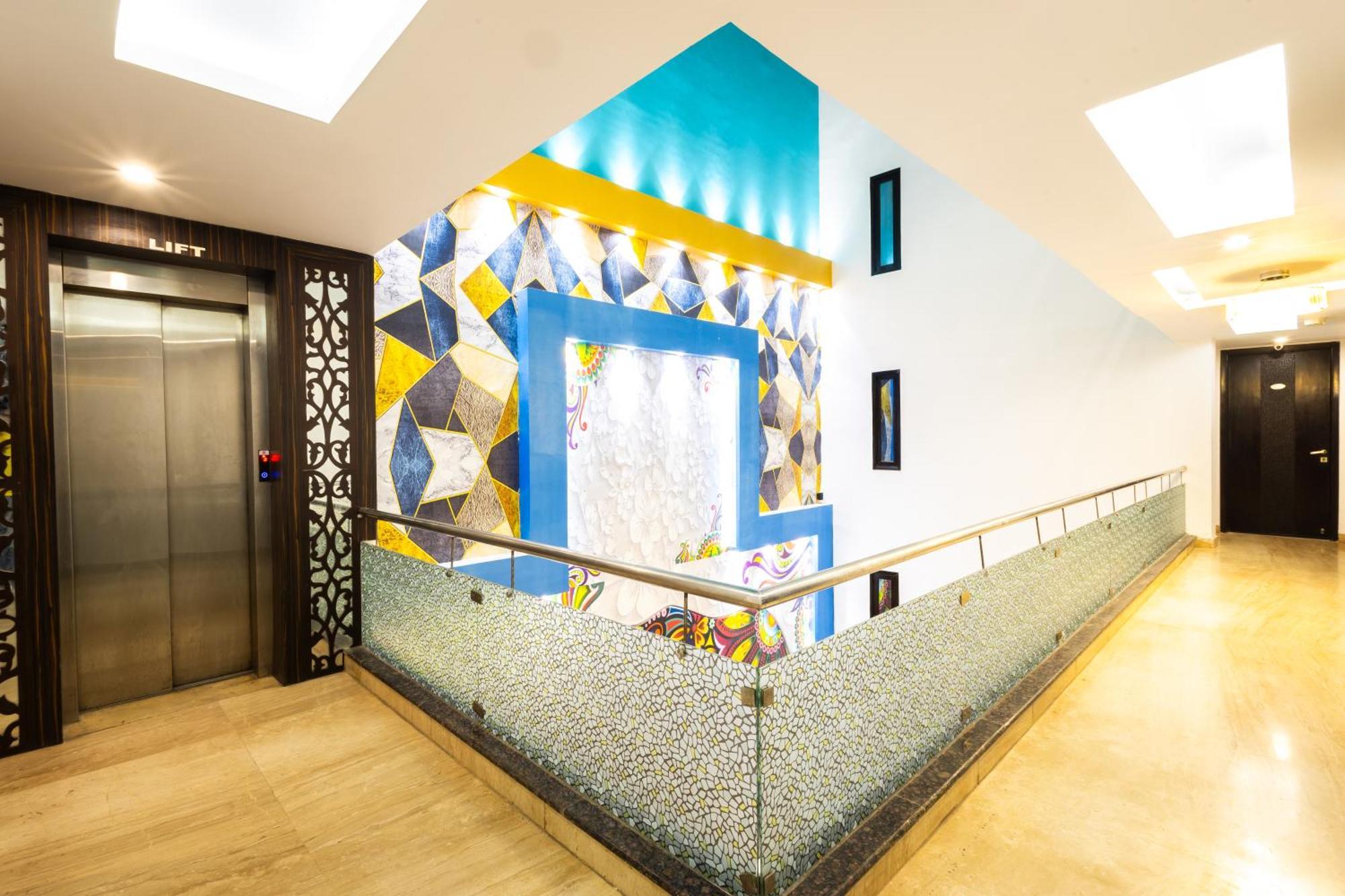 Hotel The Gold Inn - Karol Bagh Delhi ภายนอก รูปภาพ